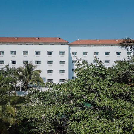 Comfort Inn Puerto Vallarta Golfside & Marina Buitenkant foto