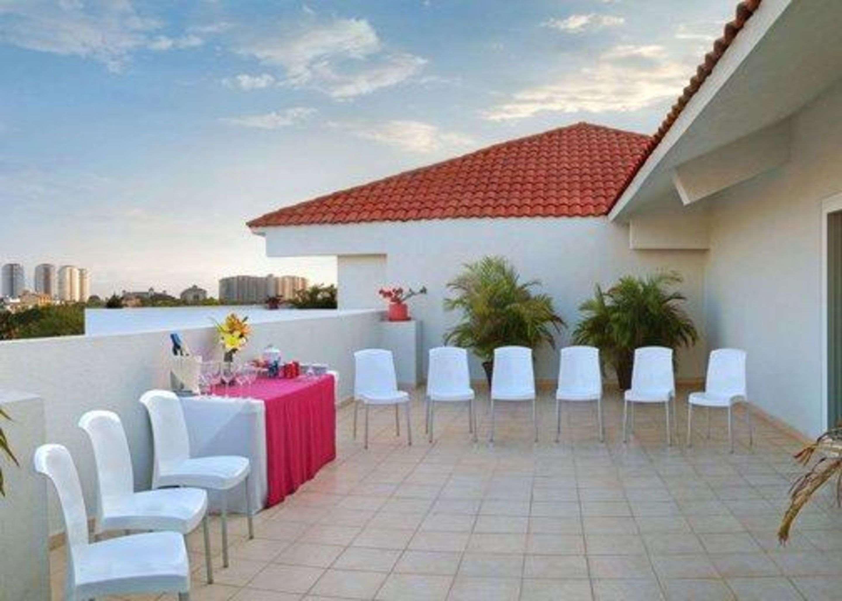 Comfort Inn Puerto Vallarta Golfside & Marina Buitenkant foto
