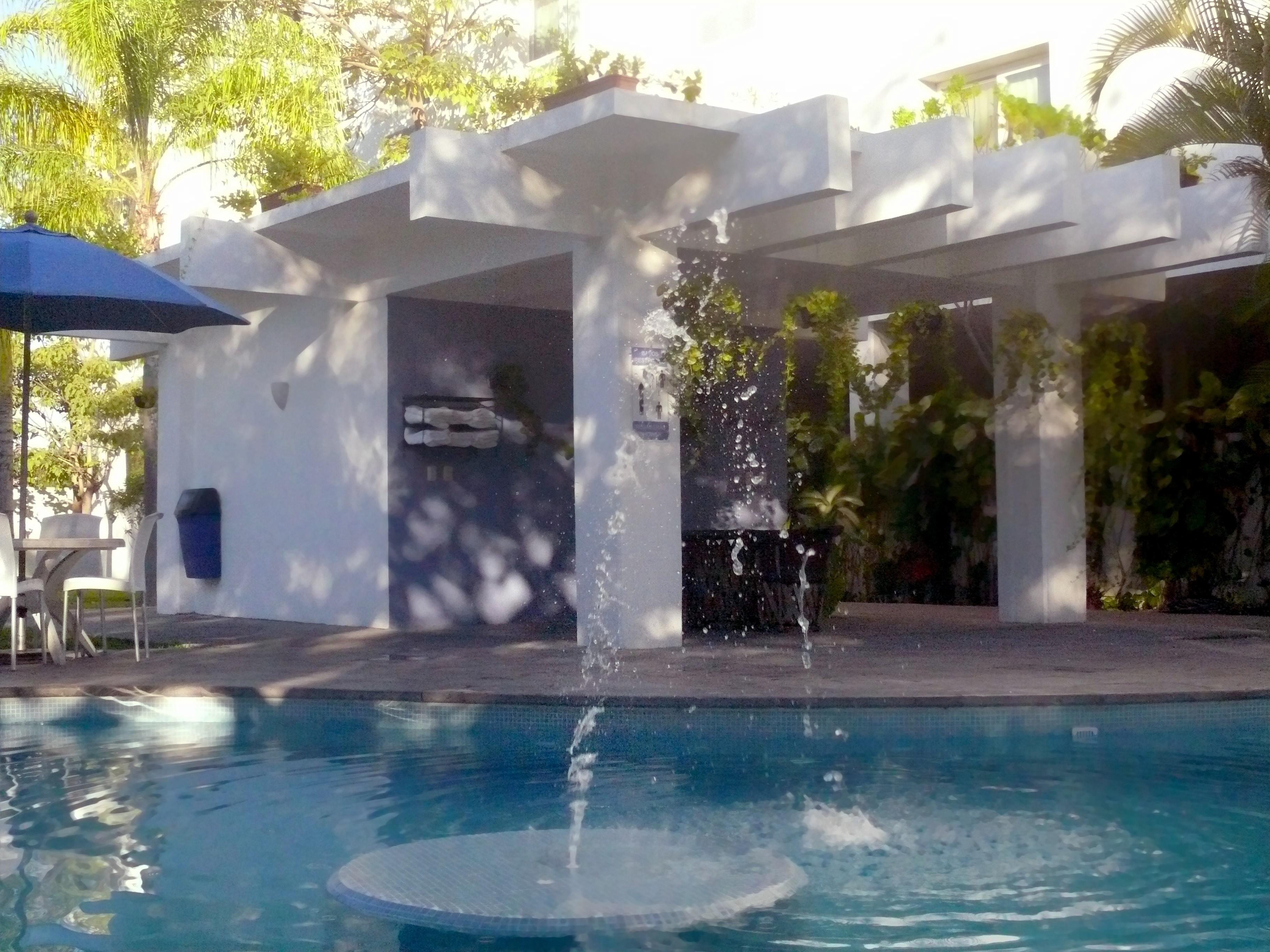 Comfort Inn Puerto Vallarta Golfside & Marina Buitenkant foto