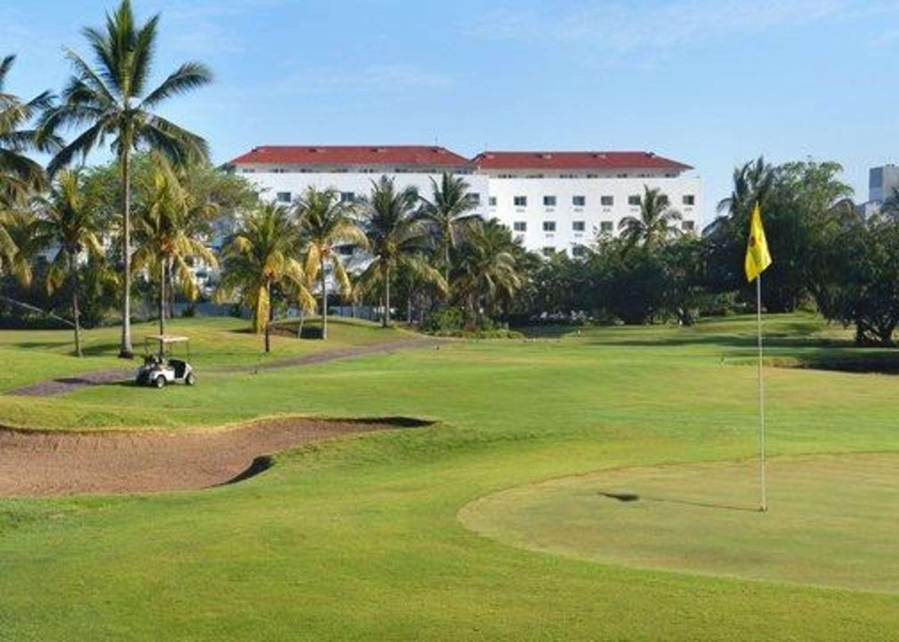 Comfort Inn Puerto Vallarta Golfside & Marina Buitenkant foto