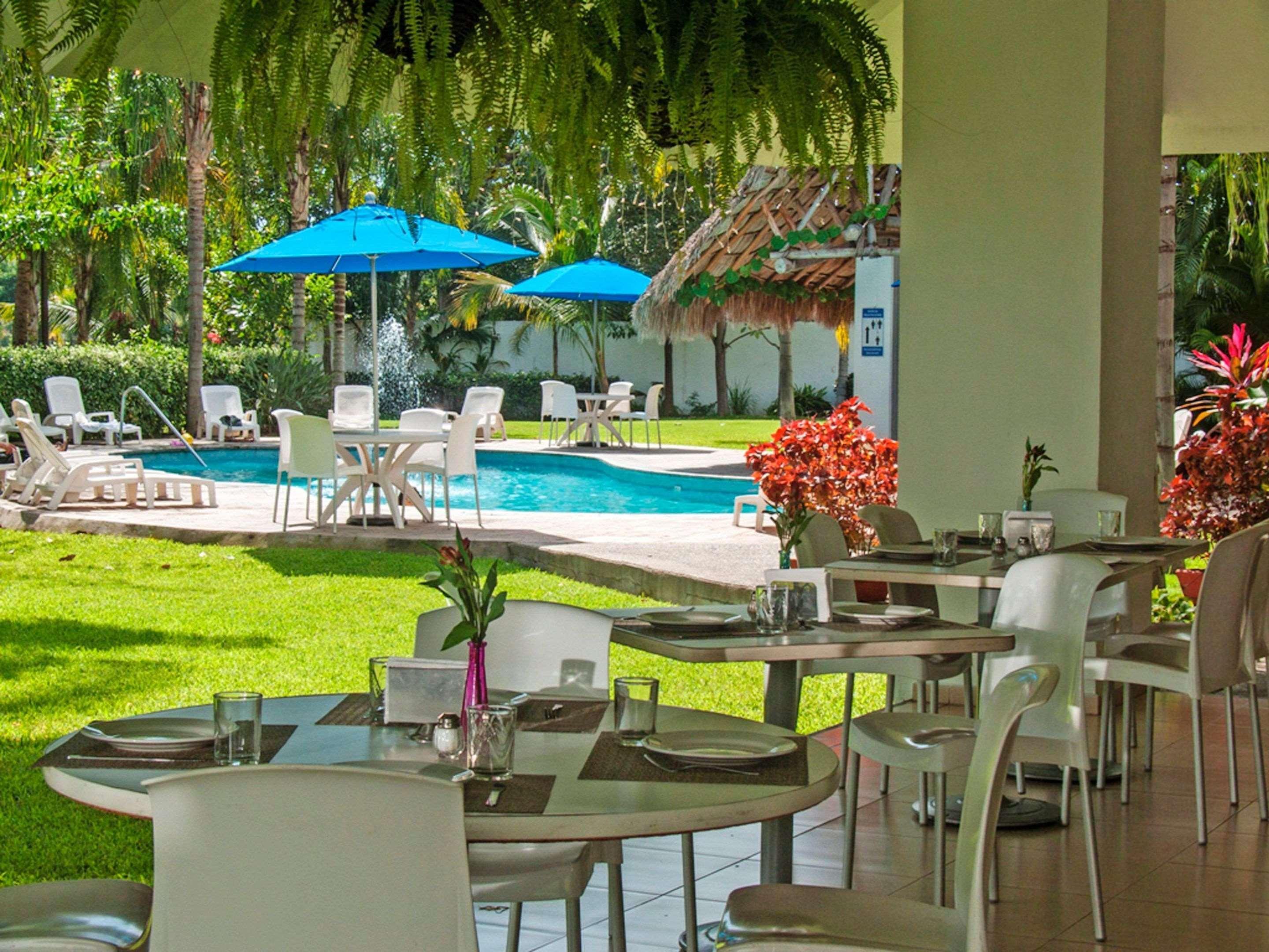 Comfort Inn Puerto Vallarta Golfside & Marina Buitenkant foto