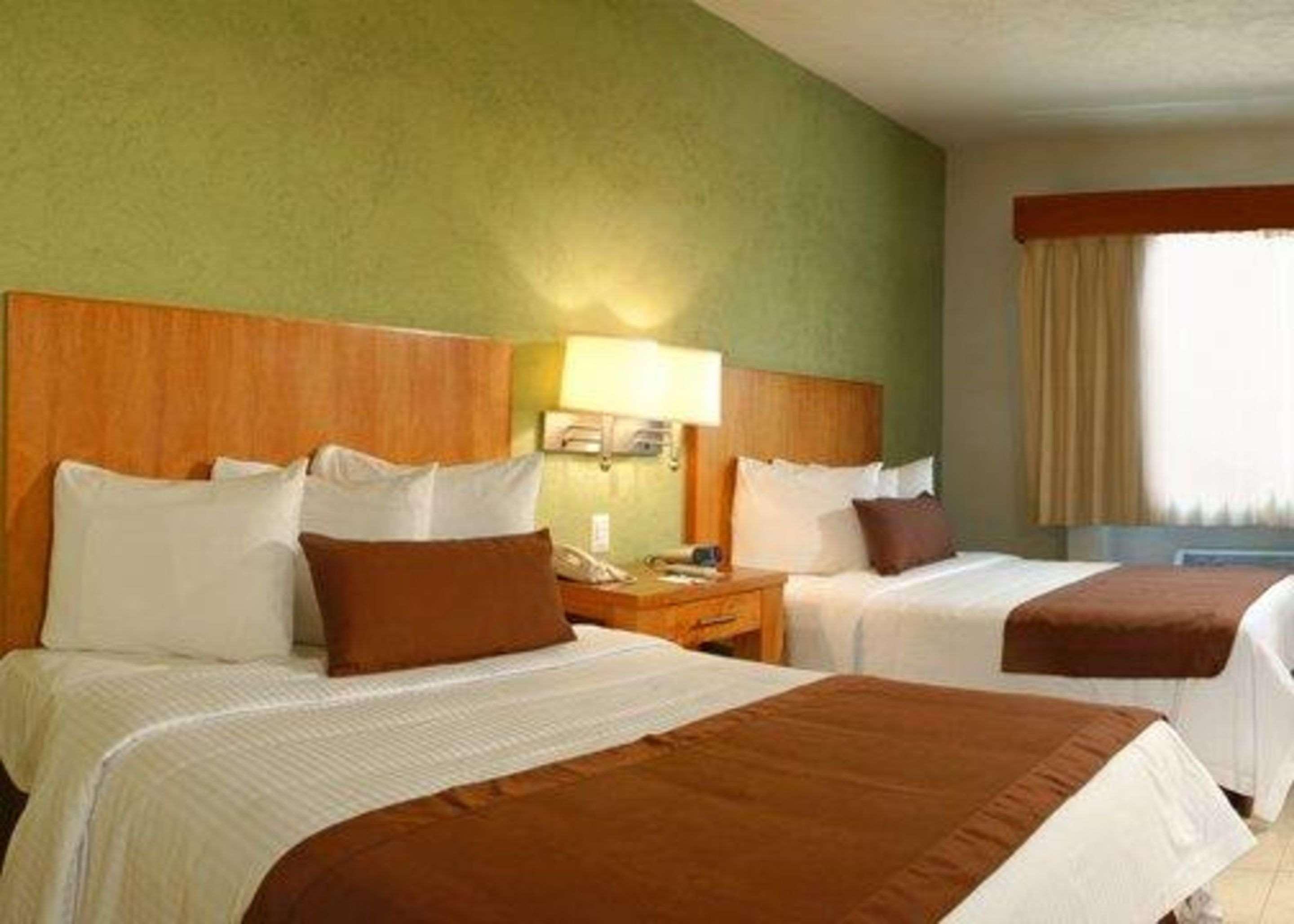 Comfort Inn Puerto Vallarta Golfside & Marina Buitenkant foto